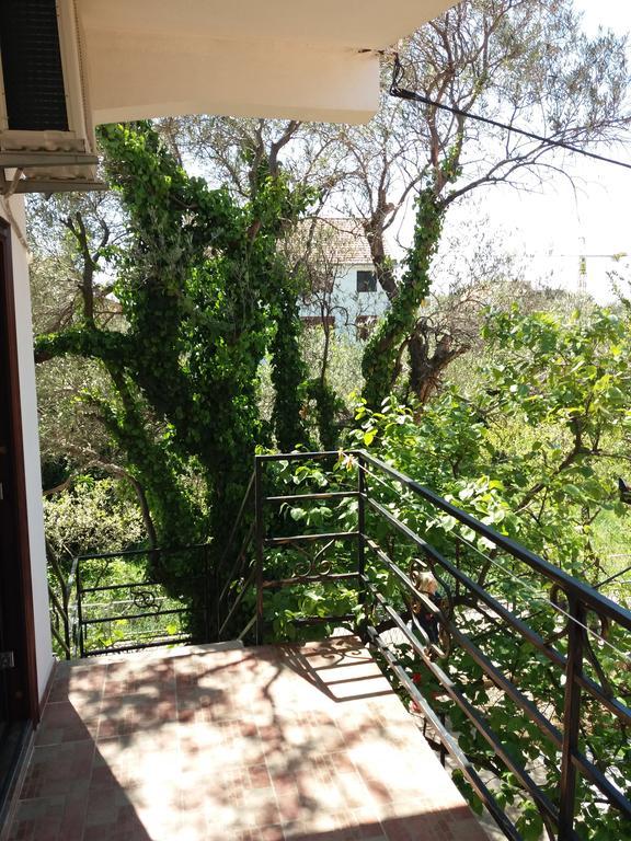 Apartmani Na Moru Bar Exteriör bild